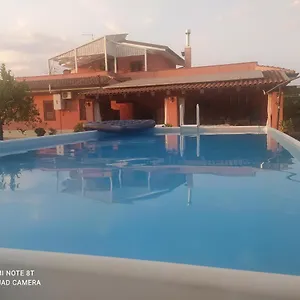 Stanza Delle Muse In Con Piscina Fontane Bianche